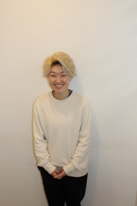 大阪　理容師　求人　スタイリスト　アシスタント　シェービング　